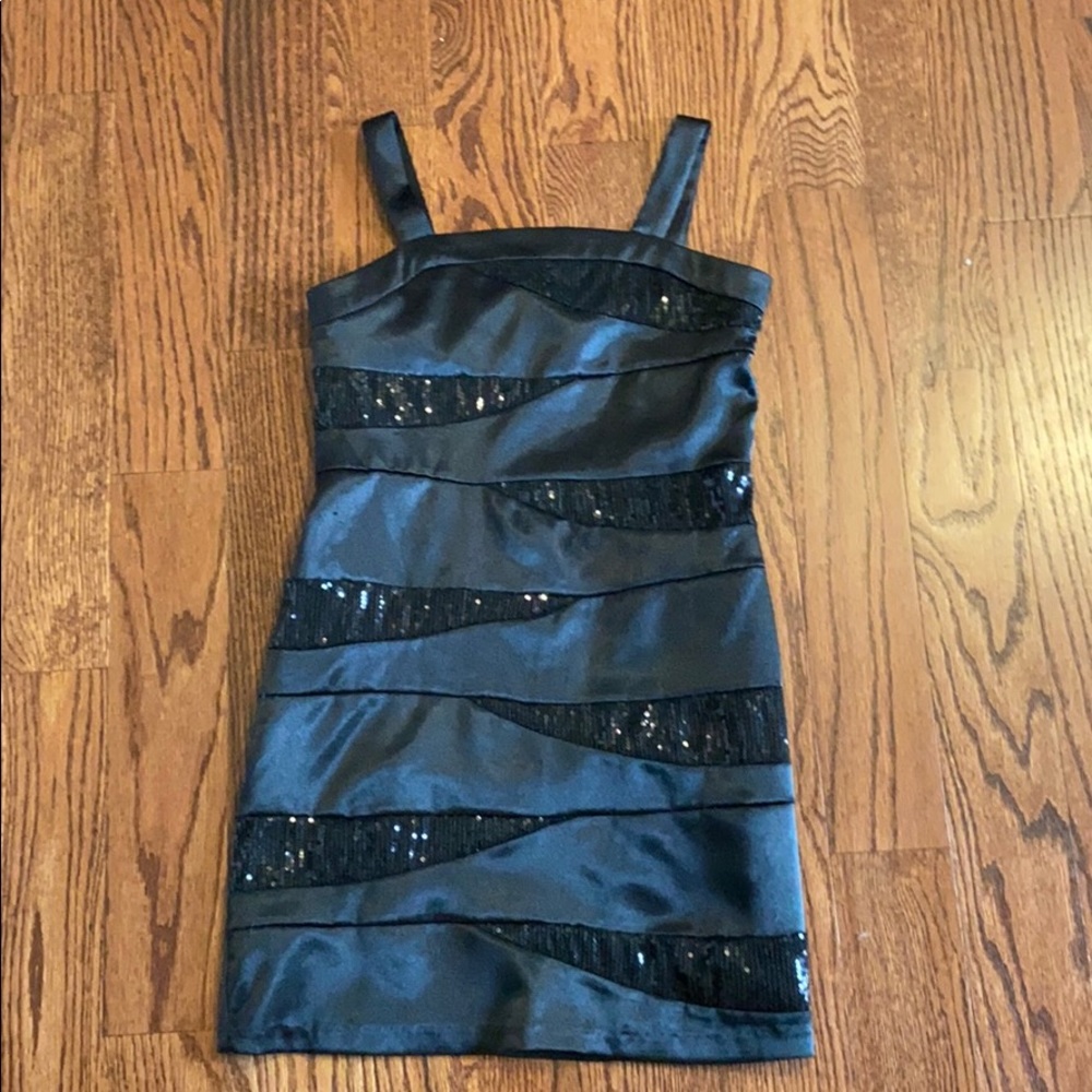 Super cute black mini dress with sequins!